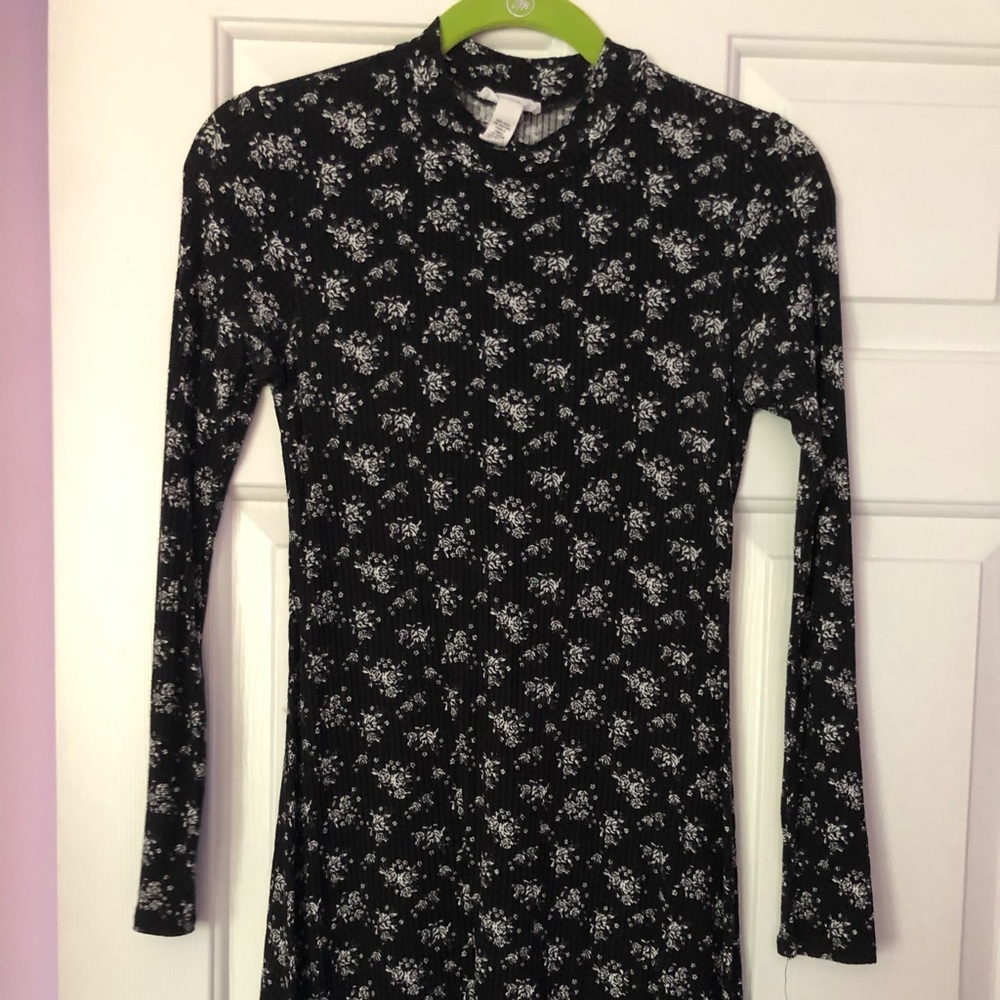 Short turtle neck dress
